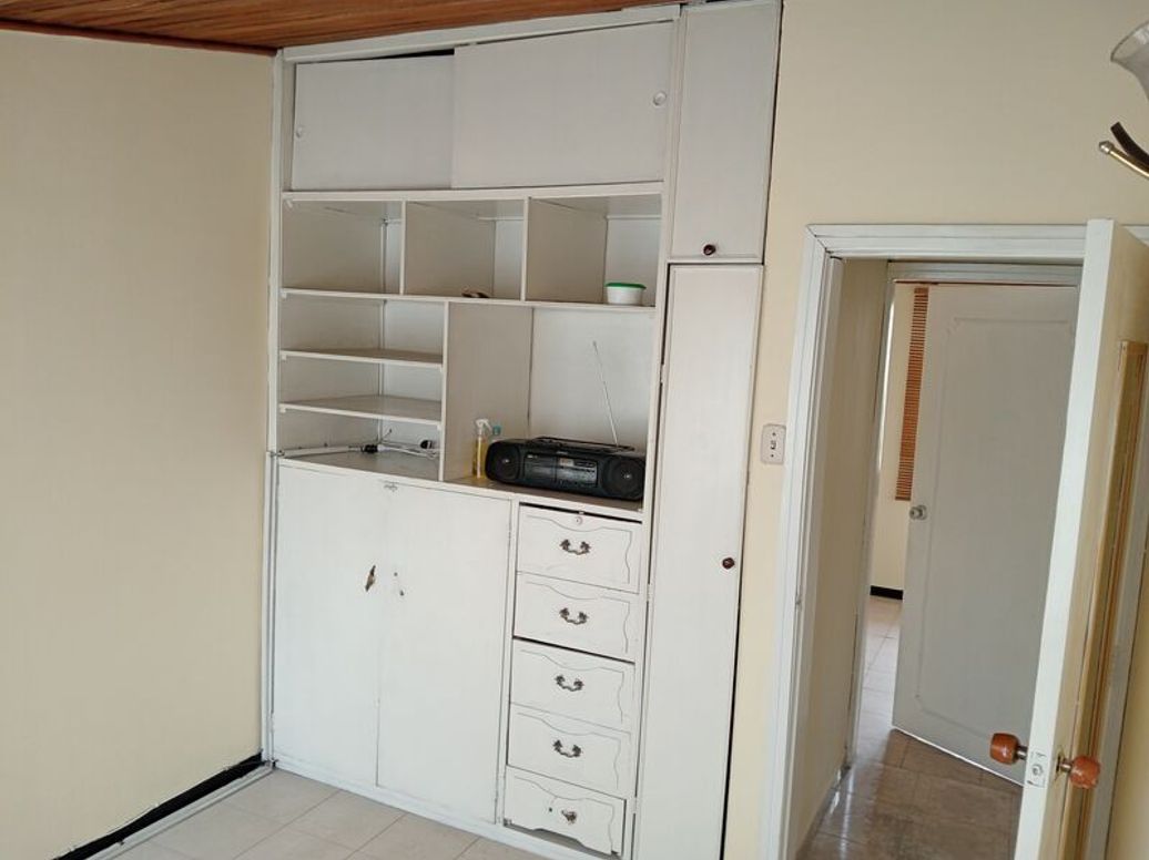 Casa de 6 alcobas en venta en El Encanto, Bogotá, 250 m² · foto 7 de 18