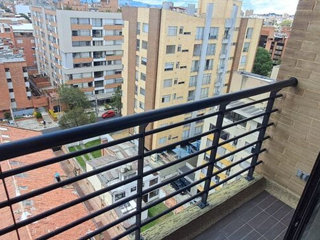 Apartamento de 1 alcoba en venta en Los Cedritos, Bogotá, 52 m² · foto 3 de 20