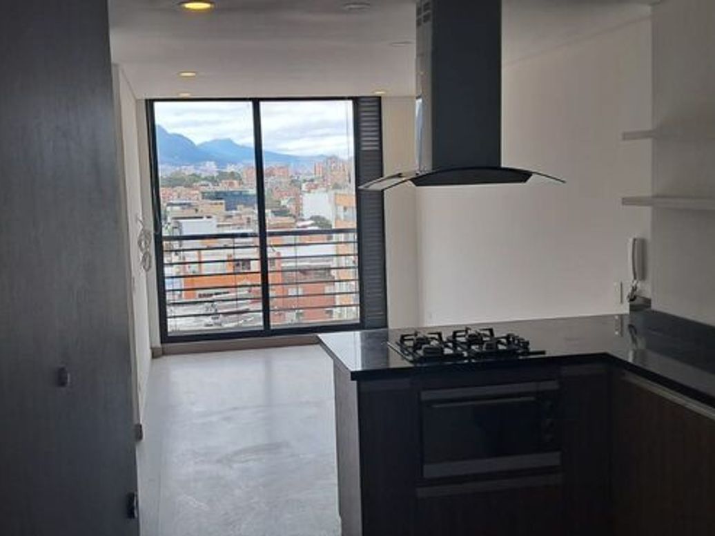 Apartamento de 1 alcoba en venta en Los Cedritos, Bogotá, 52 m² · foto 2 de 20