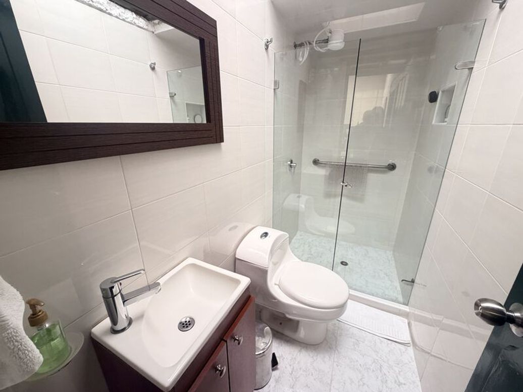 Casa de 3 alcobas en venta en Cedritos, Bogotá, 147 m² · foto 2 de 20