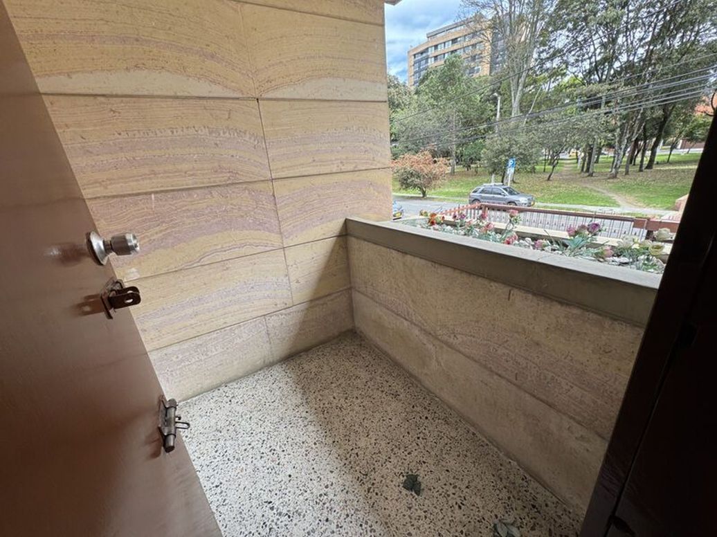 Casa de 5 alcobas en venta en San Patricio, Bogotá, 445 m² · foto 17 de 20