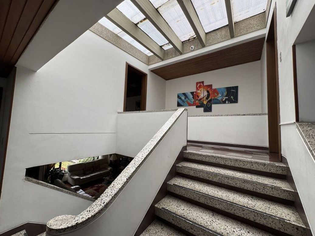Casa de 5 alcobas en venta en San Patricio, Bogotá, 445 m² · foto 4 de 20
