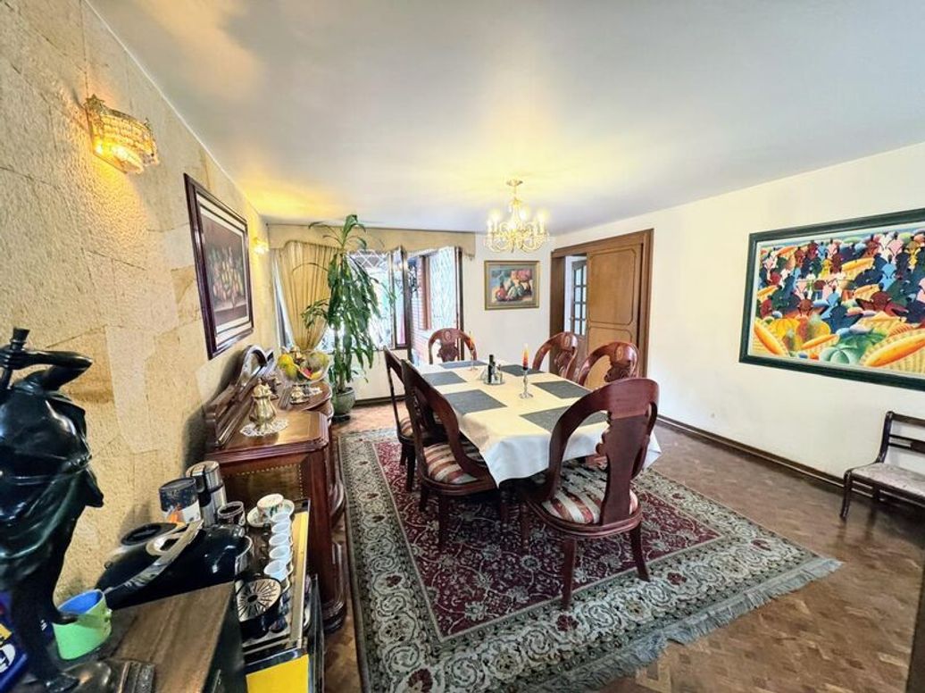 Casa de 5 alcobas en venta en San Patricio, Bogotá, 445 m² · foto 5 de 20