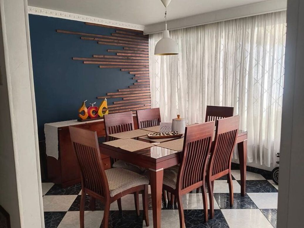 Casa de 4 alcobas en venta en Caobos Salazar, Bogotá, 154 m² · foto 2 de 9