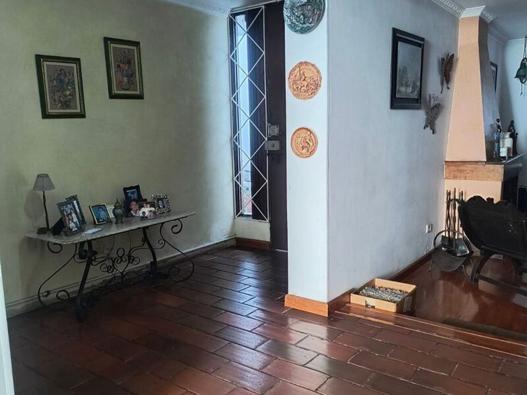 Casa de 4 alcobas en venta en Caobos Salazar, Bogotá, 154 m² · foto 3 de 9