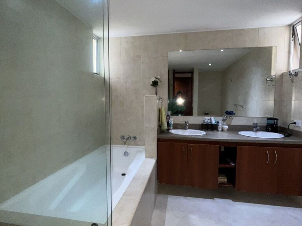 Apartamento de 3 alcobas en venta en Ciudad Salitre Sur-Oriental, Bogotá, 242 m² · foto 16 de 20