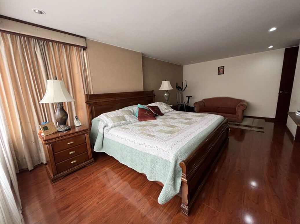 Apartamento de 3 alcobas en venta en Ciudad Salitre Sur-Oriental, Bogotá, 242 m² · foto 13 de 20