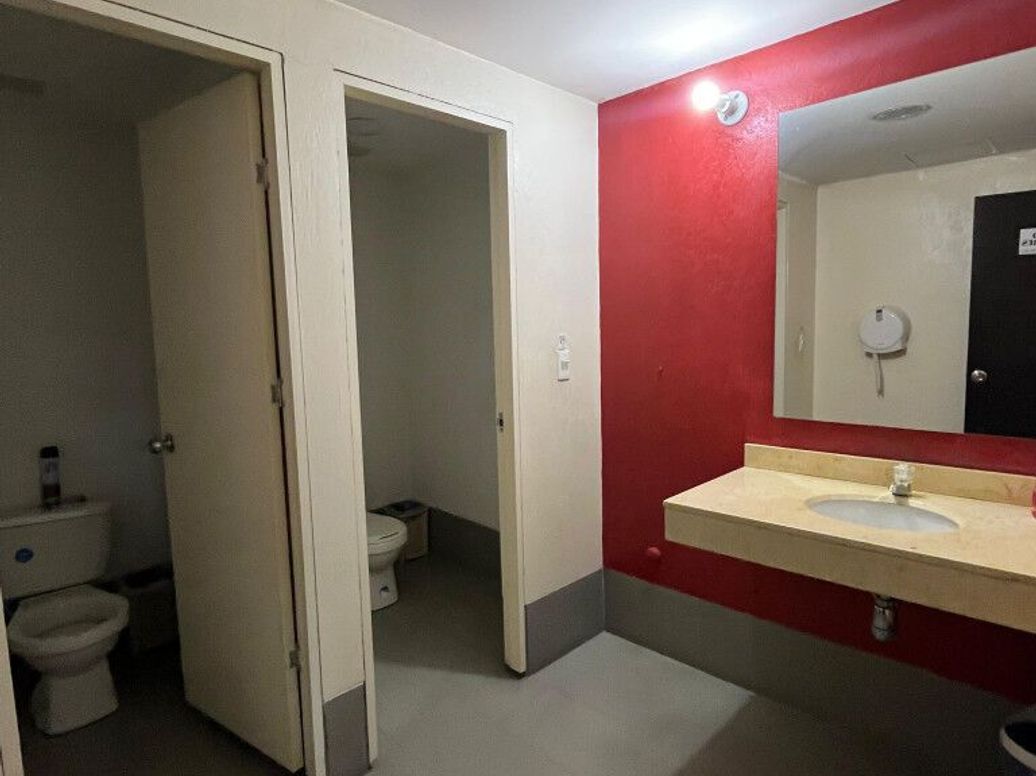 Casa de 12 alcobas en venta en La Soledad, Bogotá, 400 m² · foto 15 de 18