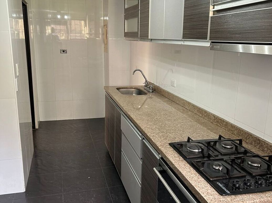 Apartamento de 3 alcobas en venta en Atenas, Bogotá, 83 m² · foto 5 de 20