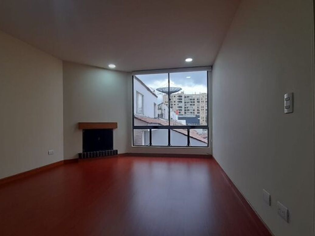 Apartaestudio en venta en Cedritos, Bogotá, 43 m² · foto 2 de 18
