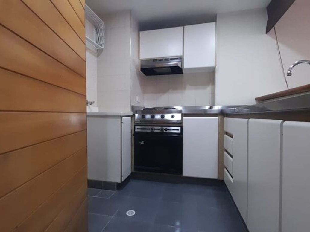 Apartaestudio en venta en Cedritos, Bogotá, 43 m² · foto 3 de 18