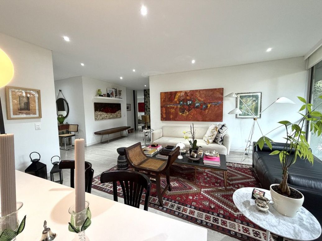 Apartamento de 2 alcobas en venta en Los Rosales, Bogotá, 130 m² · foto 5 de 20