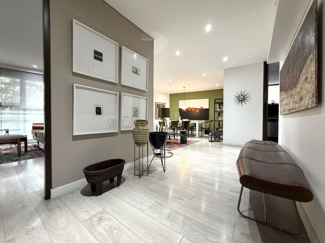 Apartamento de 2 alcobas en venta en Los Rosales, Bogotá, 130 m² · foto 16 de 20