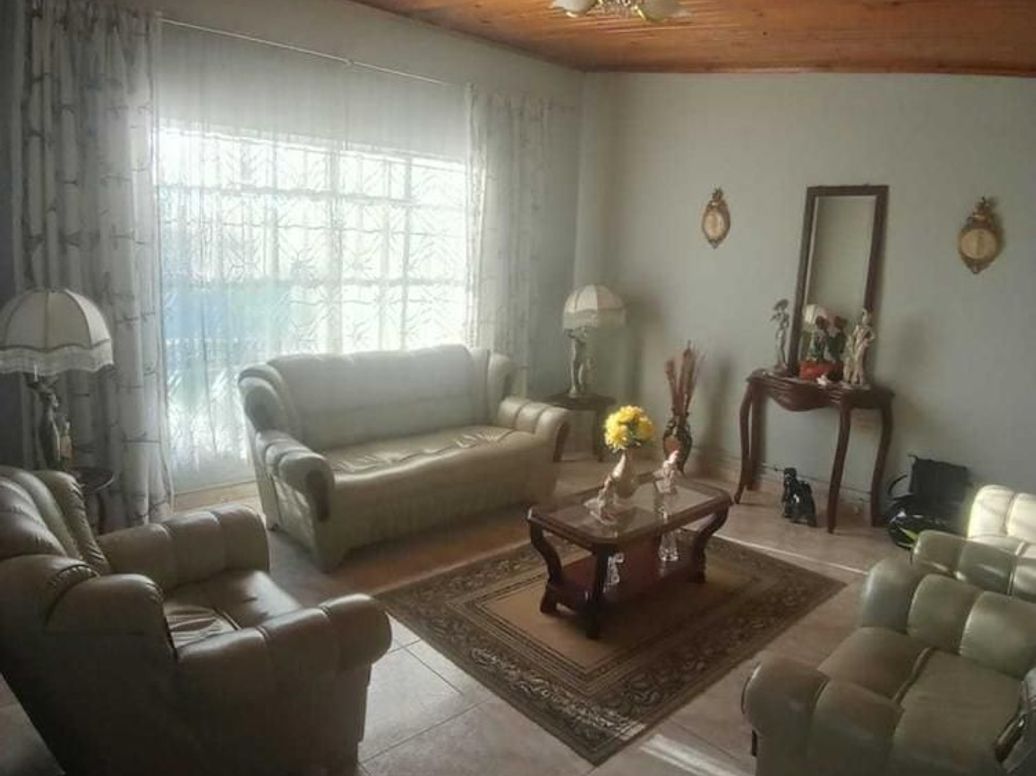 Casa de 3 alcobas en venta en Autopista Medellin, Bogotá, 188 m² · foto 3 de 20