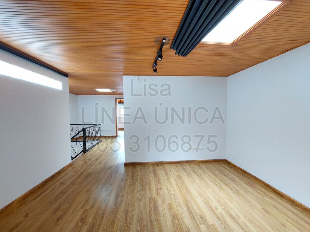 Casa de 6 alcobas en venta en Santa Ana Occidental, Bogotá, 315 m² · foto 5 de 20