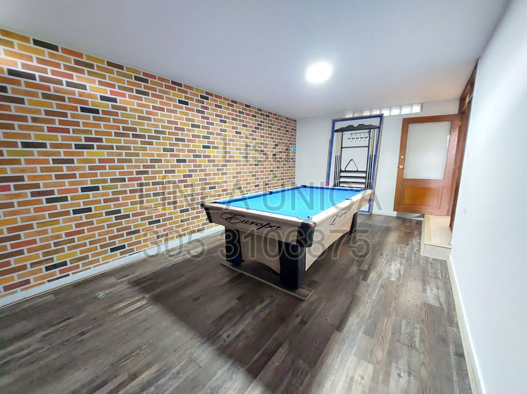 Casa de 6 alcobas en venta en Santa Ana Occidental, Bogotá, 315 m² · foto 10 de 20