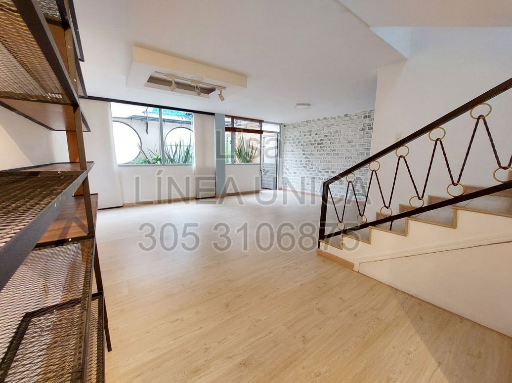 Casa de 6 alcobas en venta en Santa Ana Occidental, Bogotá, 315 m² · foto 11 de 20