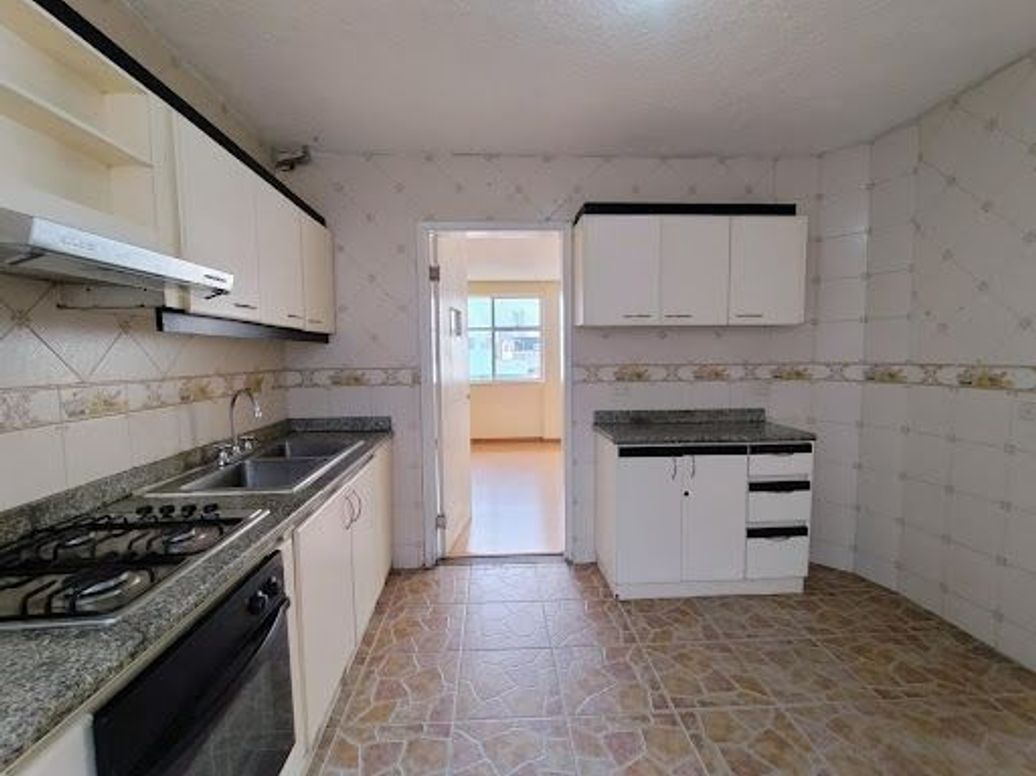 Apartamento de 3 alcobas en arriendo en Las Nieves, Bogotá, 130 m² · foto 10 de 20
