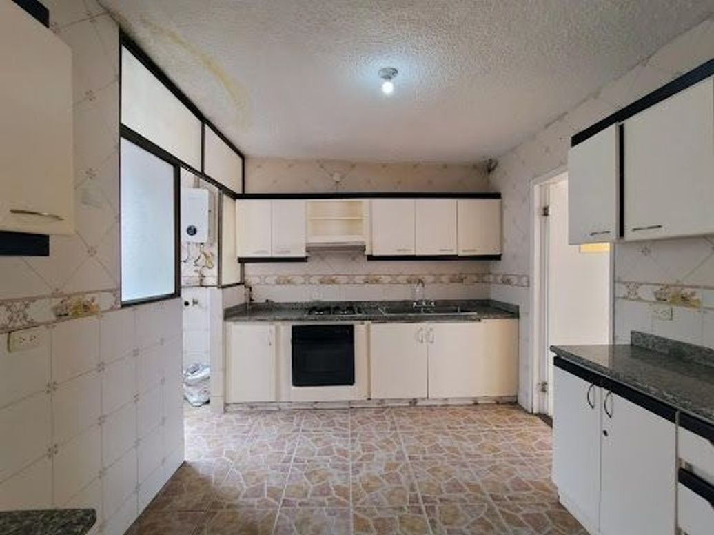 Apartamento de 3 alcobas en arriendo en Las Nieves, Bogotá, 130 m² · foto 9 de 20