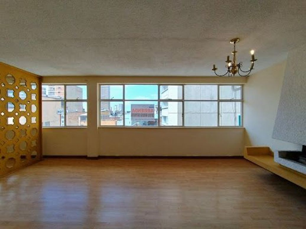 Apartamento de 3 alcobas en arriendo en Las Nieves, Bogotá, 130 m² · foto 2 de 20