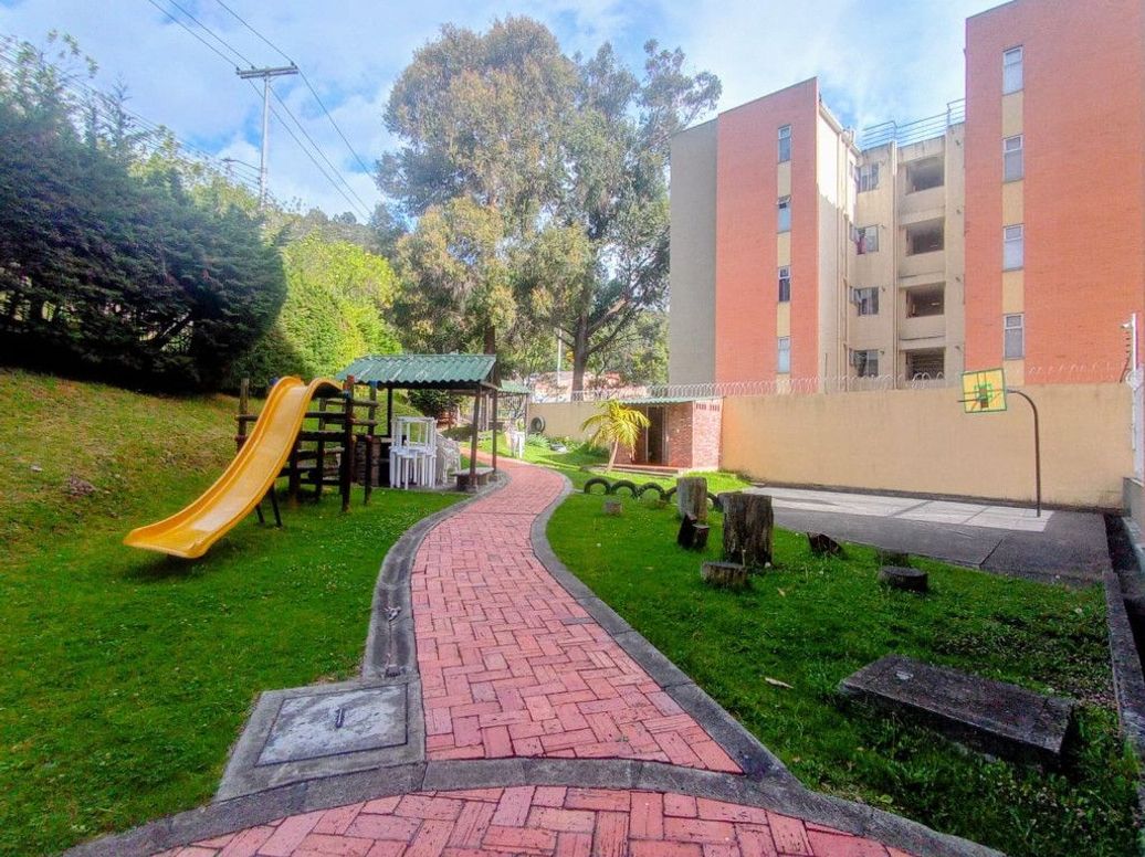 Apartamento de 2 alcobas en venta en El Codito, Bogotá, 43 m² · foto 2 de 12