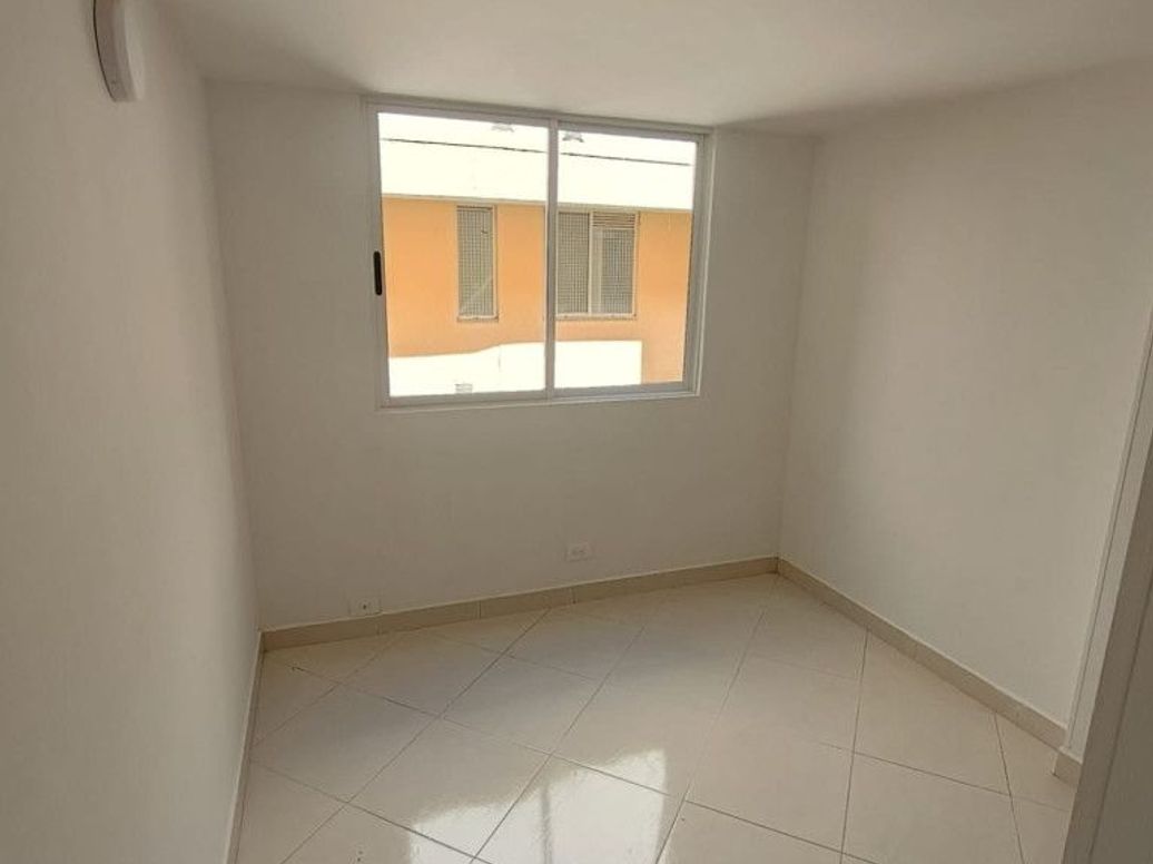 Apartamento de 2 alcobas en venta en El Codito, Bogotá, 43 m² · foto 4 de 12