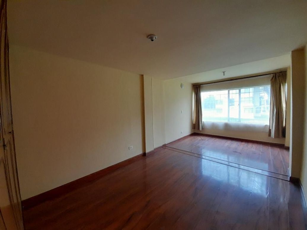 Apartamento de 3 alcobas en venta en Caobos Salazar, Bogotá, 89 m² · foto 6 de 14