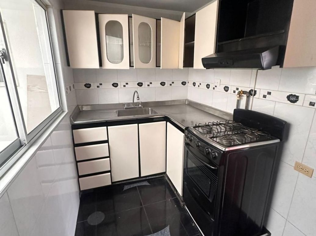 Apartamento de 3 alcobas en arriendo en Las Orquideas, Bogotá, 160 m² · foto 13 de 14