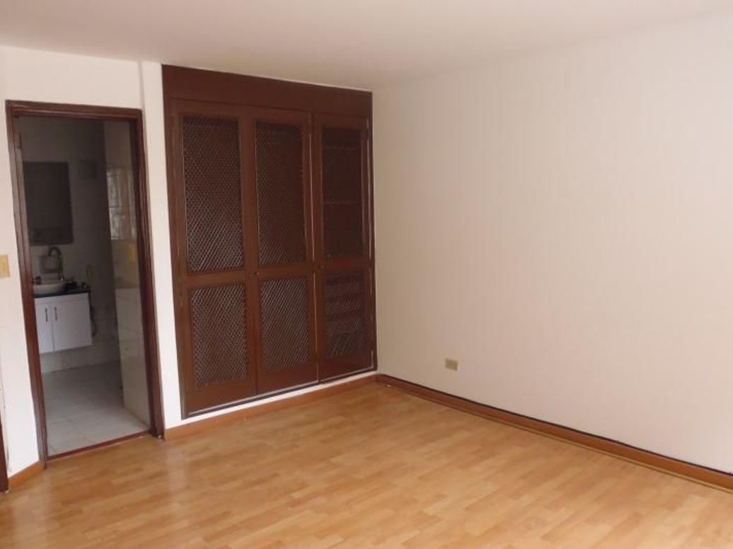 Apartamento de 3 alcobas en arriendo en Los Cedritos, Bogotá, 90 m² · foto 7 de 18