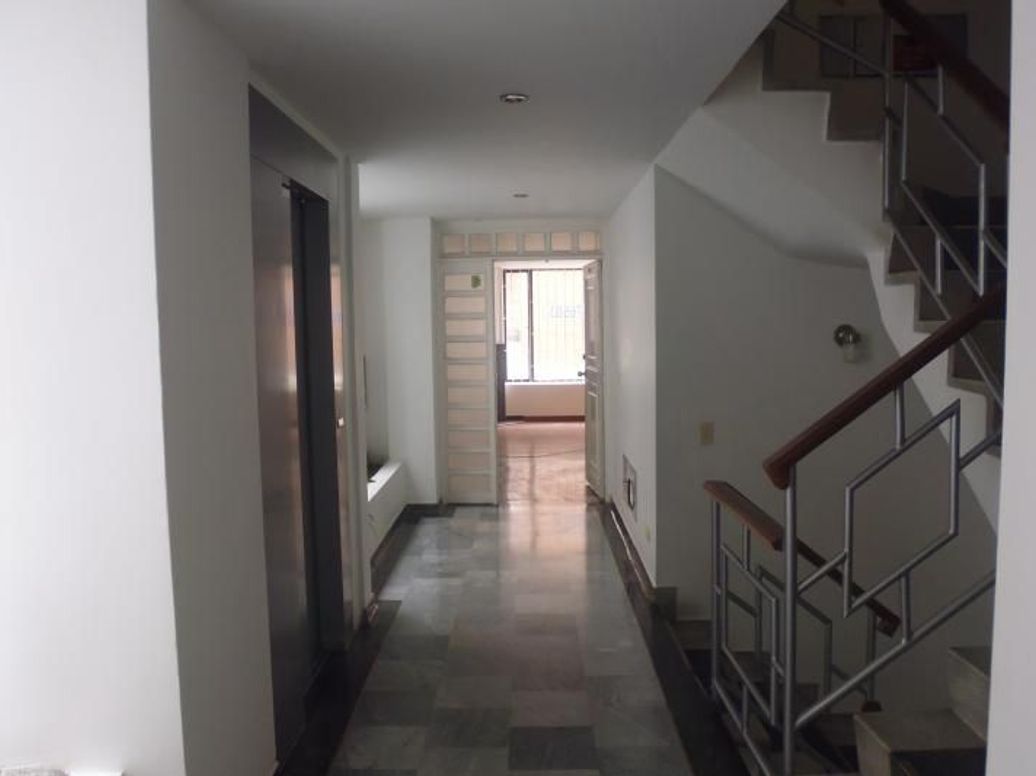 Apartamento de 3 alcobas en arriendo en Los Cedritos, Bogotá, 90 m² · foto 9 de 18