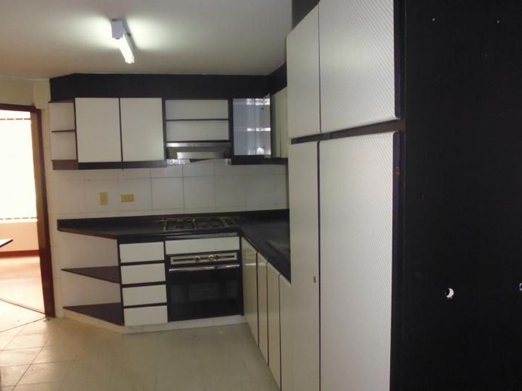 Apartamento de 3 alcobas en arriendo en Los Cedritos, Bogotá, 90 m² · foto 14 de 18