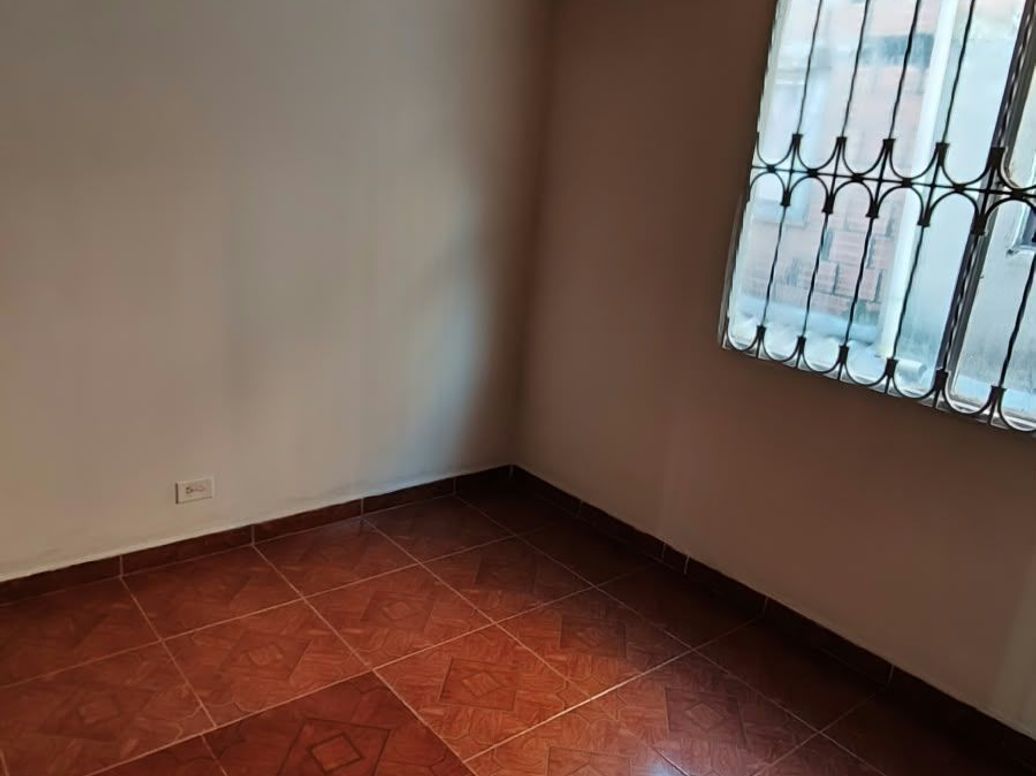 Apartamento de 2 alcobas en arriendo en Villas De Vizcaya, Bogotá, 42 m² · foto 2 de 13