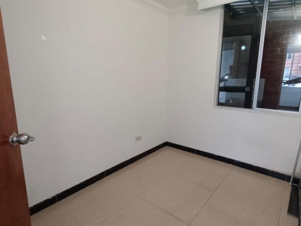 Apartamento de 3 alcobas en arriendo en El Dorado, Bogotá, 61 m² · foto 12 de 14