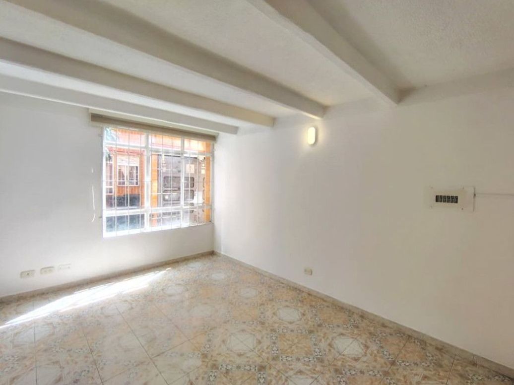 Apartamento de 2 alcobas en arriendo en Campo Alegre, Bogotá, 36 m² · foto 3 de 13
