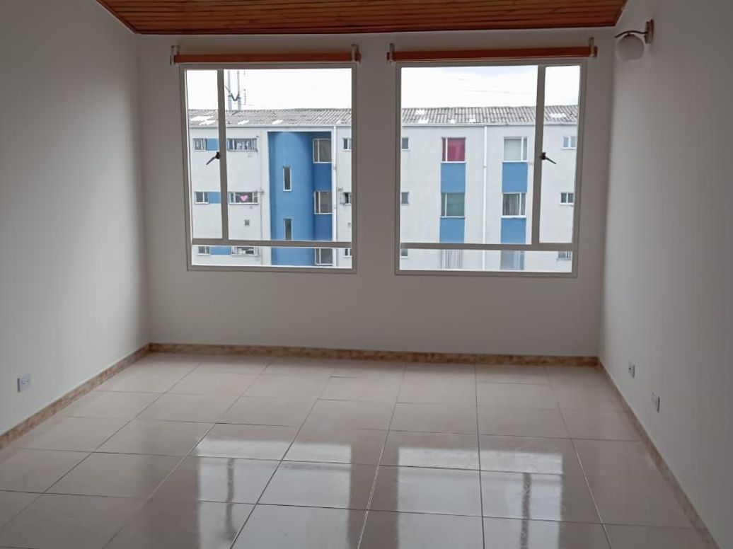Apartamento de 2 alcobas en arriendo en Villas De Granada Et. I, Bogotá, 48 m² · foto 4 de 15