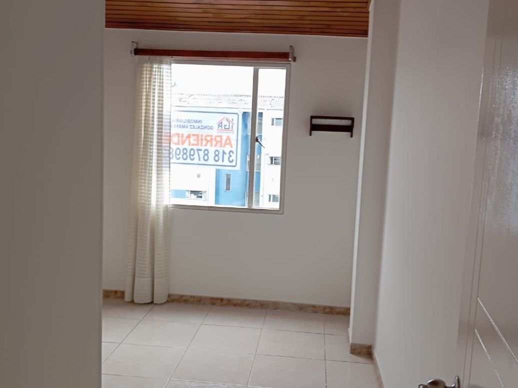 Apartamento de 2 alcobas en arriendo en Villas De Granada Et. I, Bogotá, 48 m² · foto 7 de 15