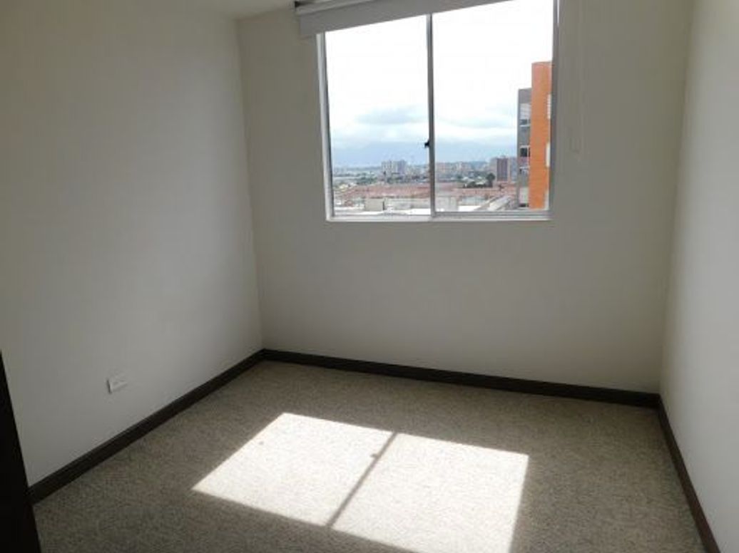 Apartamento de 3 alcobas en venta en Nueva Castilla, Bogotá, 66 m² · foto 14 de 17