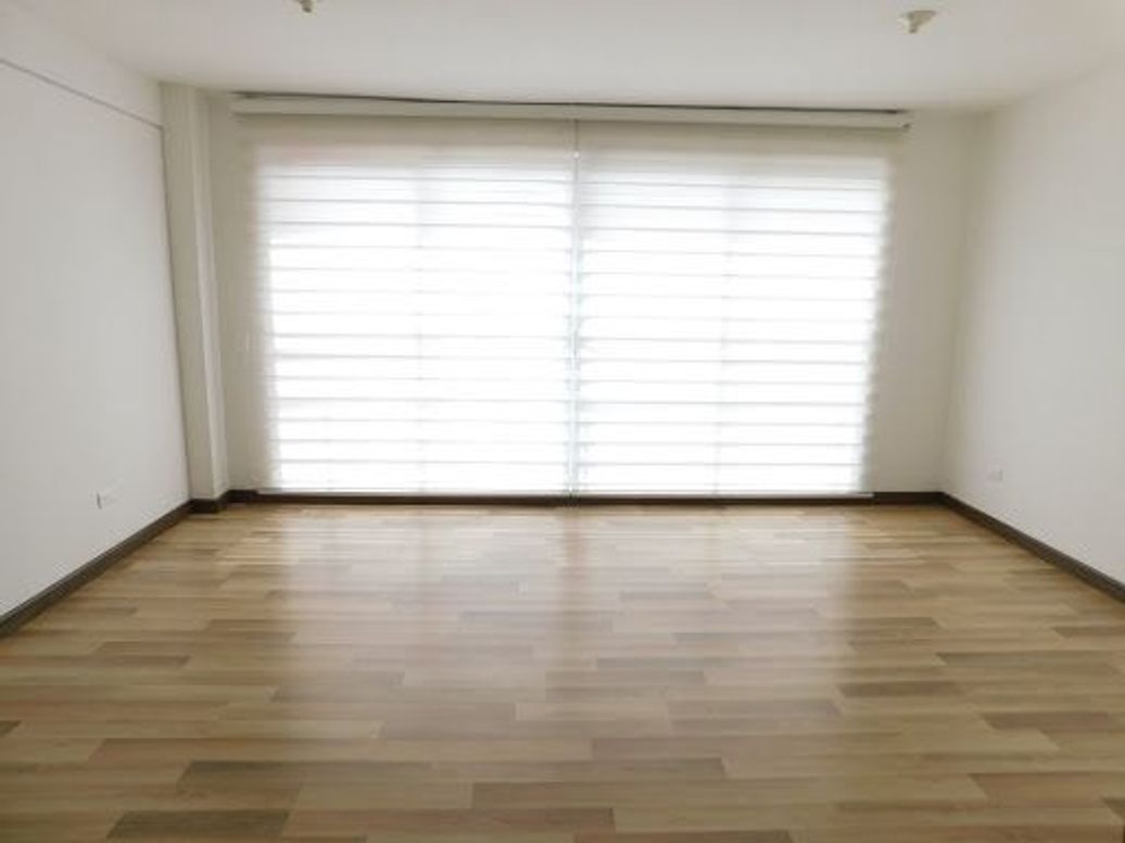 Apartamento de 3 alcobas en venta en Nueva Castilla, Bogotá, 66 m² · foto 3 de 17
