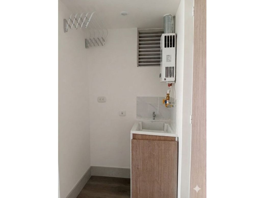 Apartamento de 2 alcobas en venta en Gilmar, Bogotá, 37 m² · foto 4 de 11