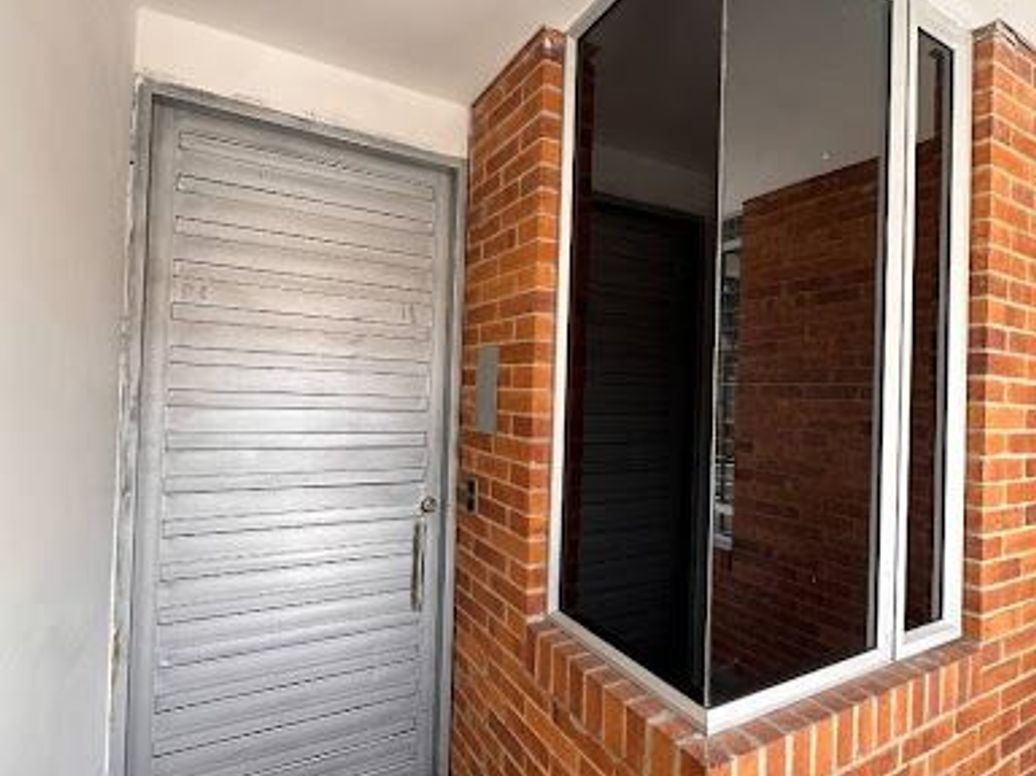 Apartamento de 2 alcobas en venta en Muequeta, Bogotá, 61 m² · foto 11 de 12