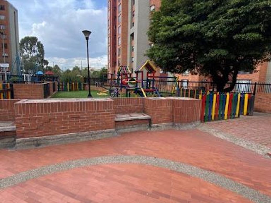 Apartamento de 4 alcobas en arriendo en Rafael Núñez, Bogotá, 79 m² · foto 4 de 20