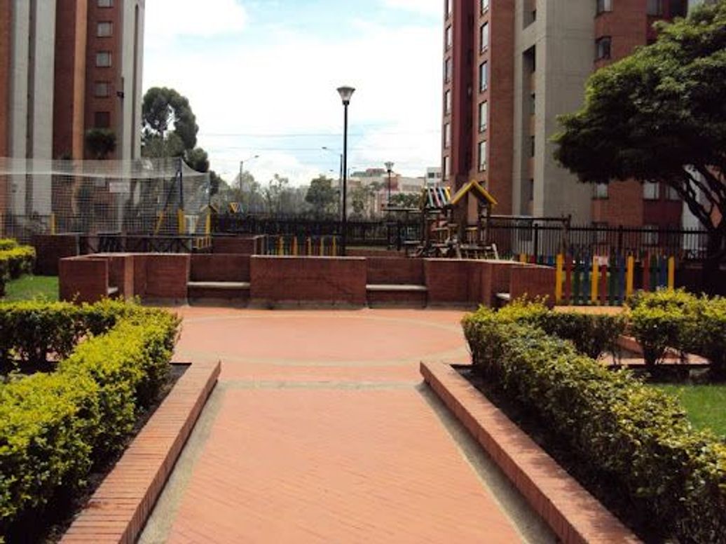 Apartamento de 4 alcobas en arriendo en Rafael Núñez, Bogotá, 79 m² · foto 3 de 20