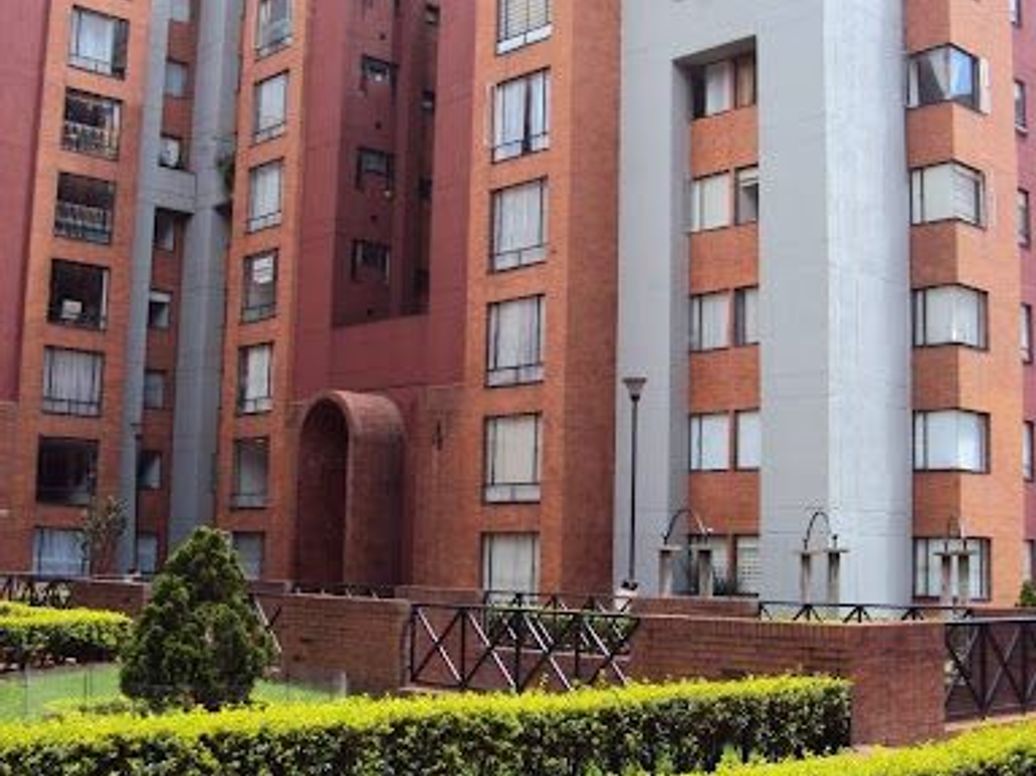 Apartamento de 4 alcobas en arriendo en Rafael Núñez, Bogotá, 79 m² · foto 2 de 20