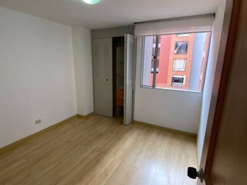 Apartamento de 4 alcobas en arriendo en Rafael Núñez, Bogotá, 79 m² · foto 19 de 20