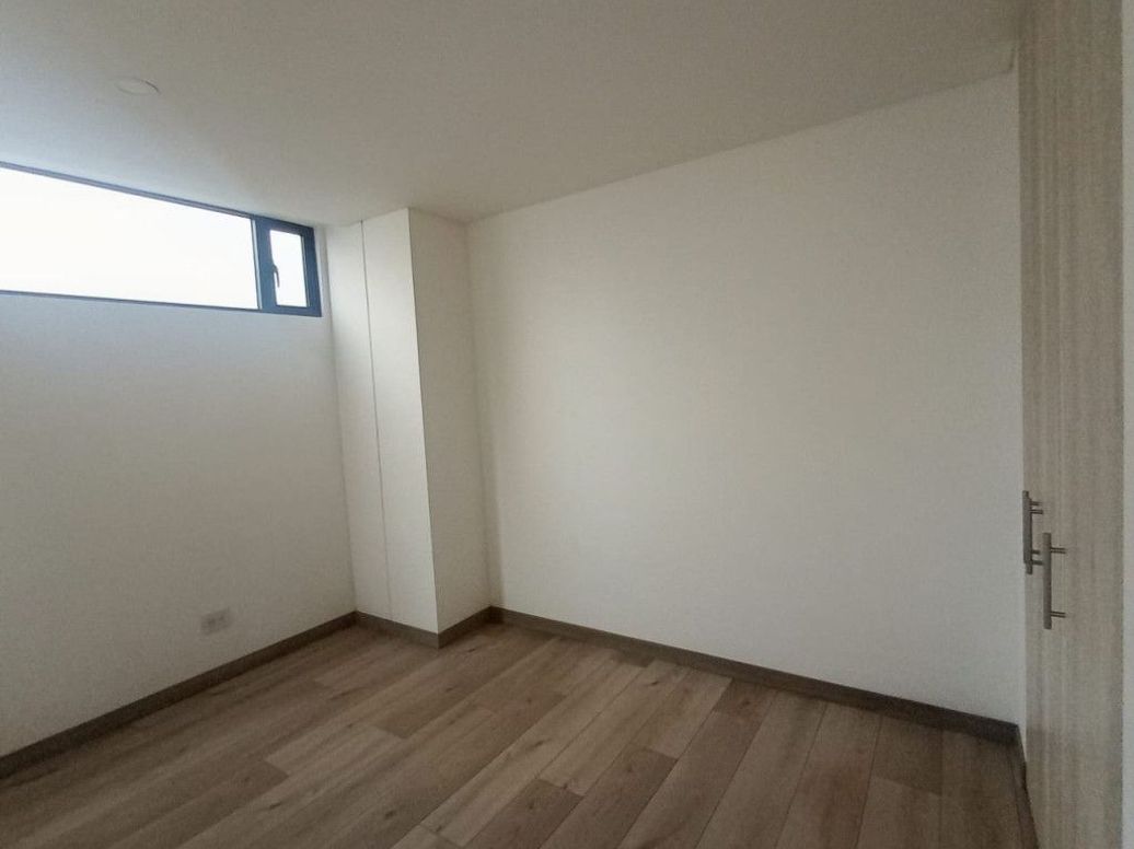 Apartamento de 2 alcobas en venta en Normandía, Bogotá, 68 m² · foto 8 de 19