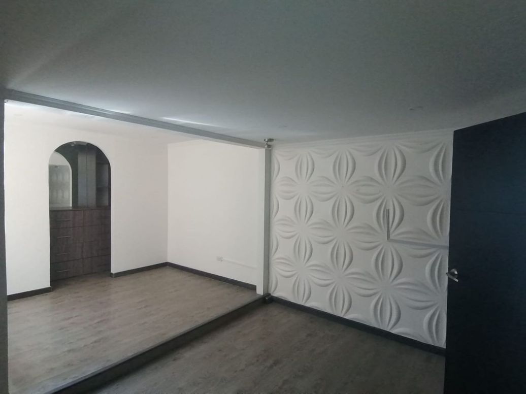 Casa de 4 alcobas en arriendo en Villa Alsacia 2, Bogotá, 230 m² · foto 4 de 17