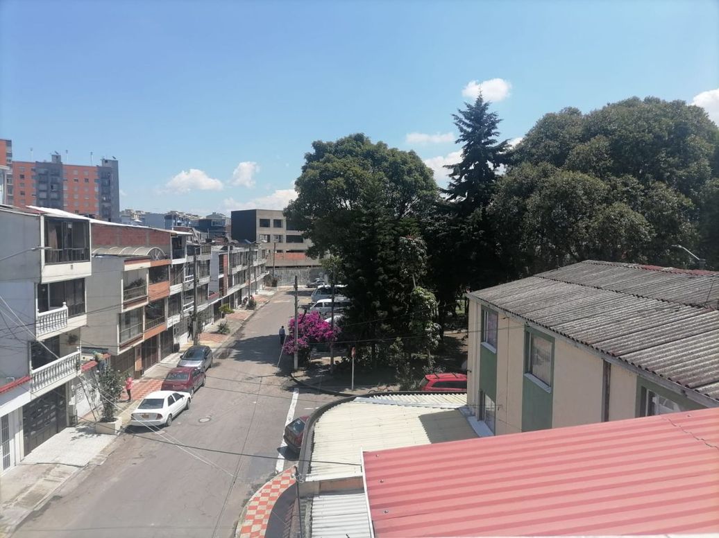 Casa de 4 alcobas en arriendo en Villa Alsacia 2, Bogotá, 230 m² · foto 10 de 17