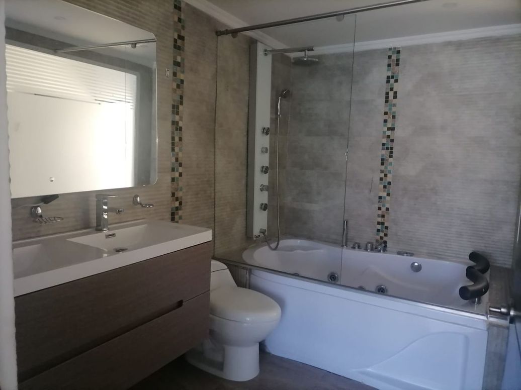 Casa de 4 alcobas en arriendo en Villa Alsacia 2, Bogotá, 230 m² · foto 9 de 17