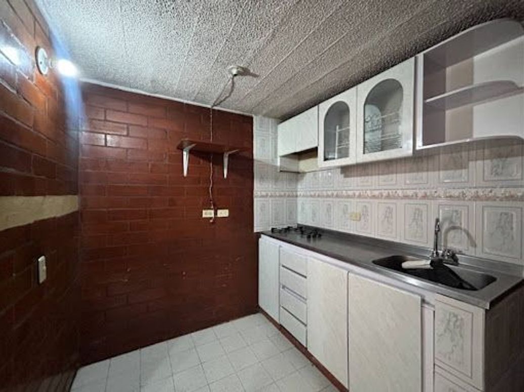 Casa de 4 alcobas en venta en Villa Luz, Bogotá, 68 m² · foto 16 de 20