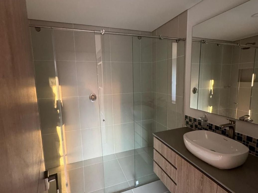 Apartamento de 3 alcobas en arriendo en Santa Barbara Occidental, Bogotá, 110 m² · foto 4 de 20